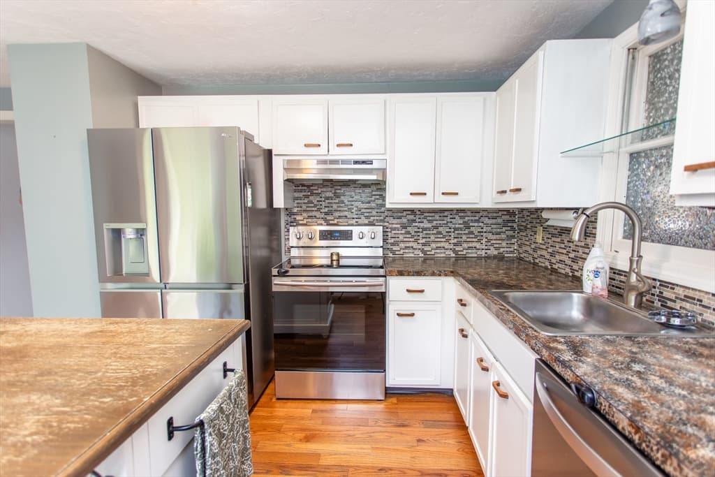 64 Dorothy Dr, Plymouth MA 02360 photo 12