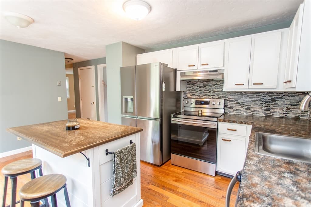 64 Dorothy Dr, Plymouth MA 02360 photo 11