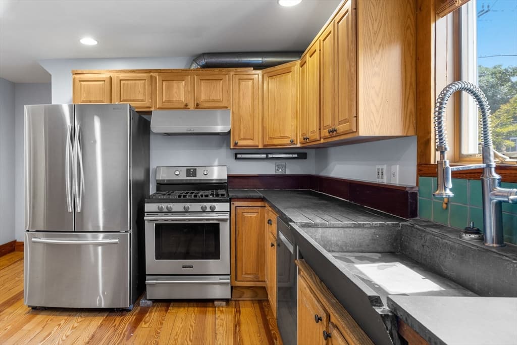 196 Bradford Street, Provincetown MA 02657 photo 14