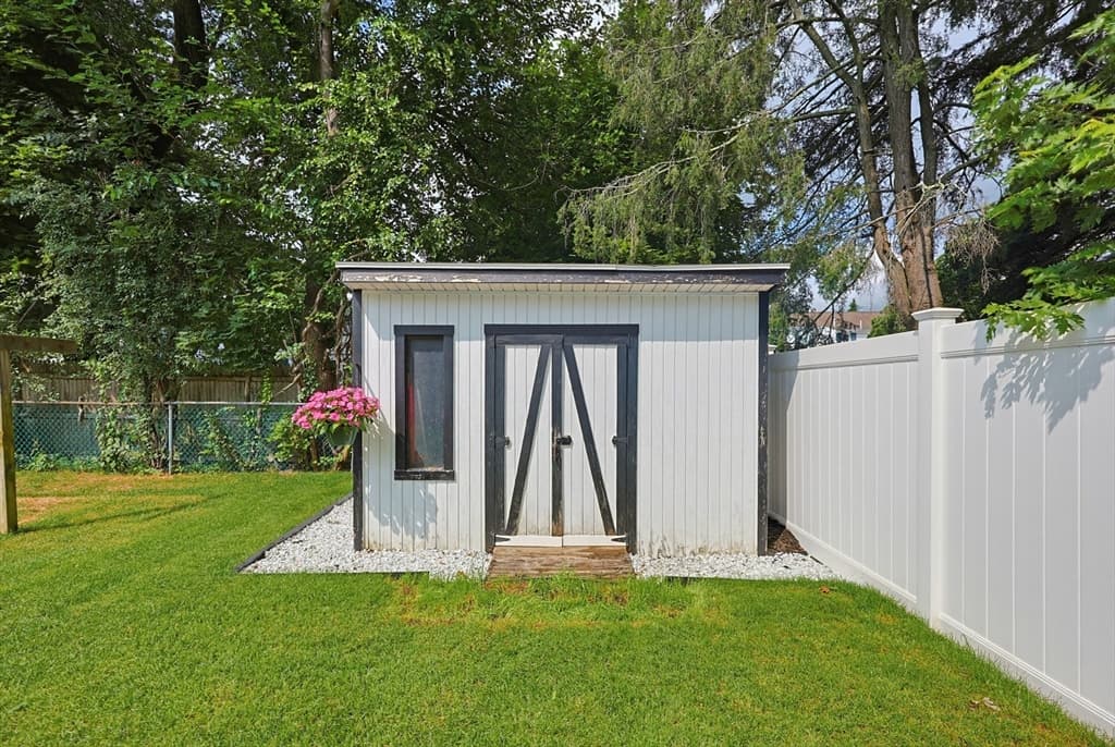 15 Mills Street, Dedham MA 02026 photo 6