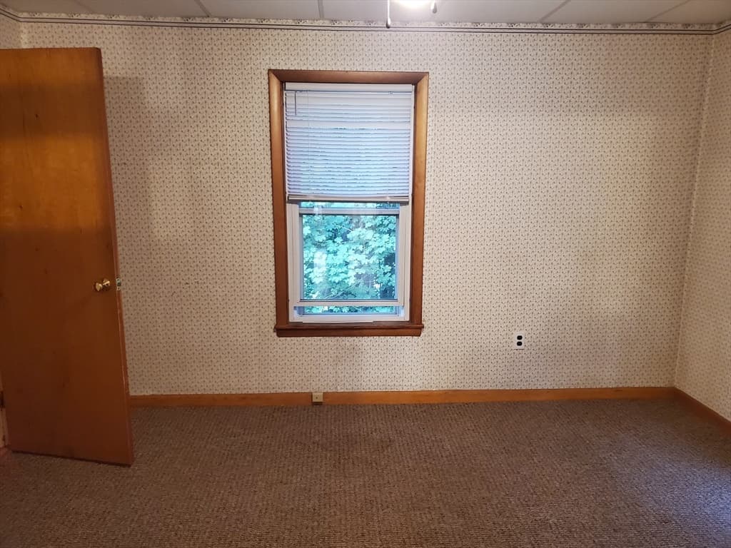 2 Family - 2 Units Up/Down at 56 Ash St, Spencer MA 01562, Spencer, photo 7 of 20