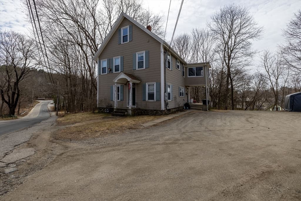 2 Family - 2 Units Up/Down at 56 Ash St, Spencer MA 01562, Spencer, photo 11 of 20