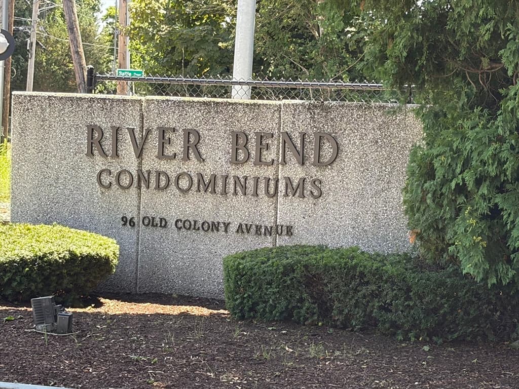 96 Old Colony Avenue # 123, Taunton MA 02718