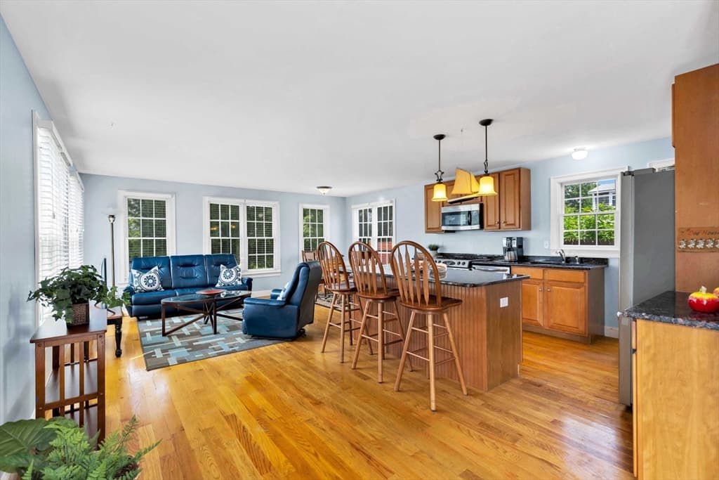 34 Prospect Ave, Bourne MA 02559 photo 4