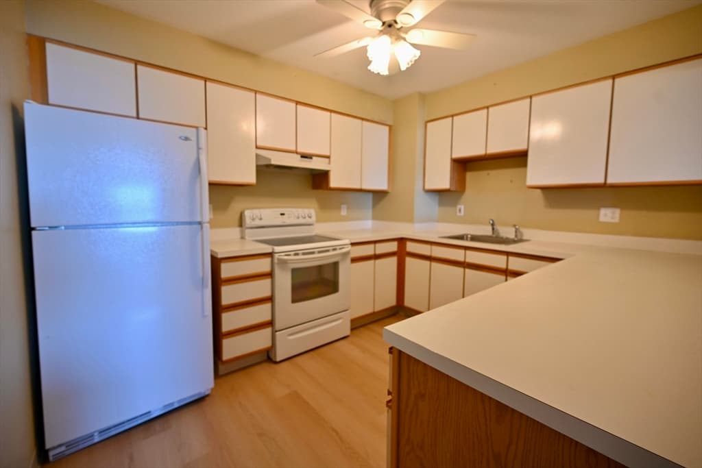 30 Chelsea St # 804, Everett MA 02149 photo 13