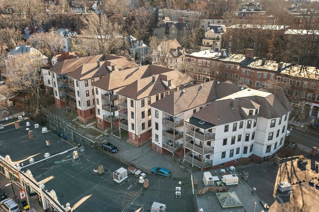 10-24 University Rd., Brookline MA 02445 photo 4