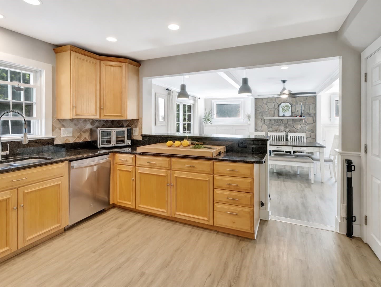 Single Family Residence at 300 Pratt Street, Mansfield MA 02048, photo 17 of 39