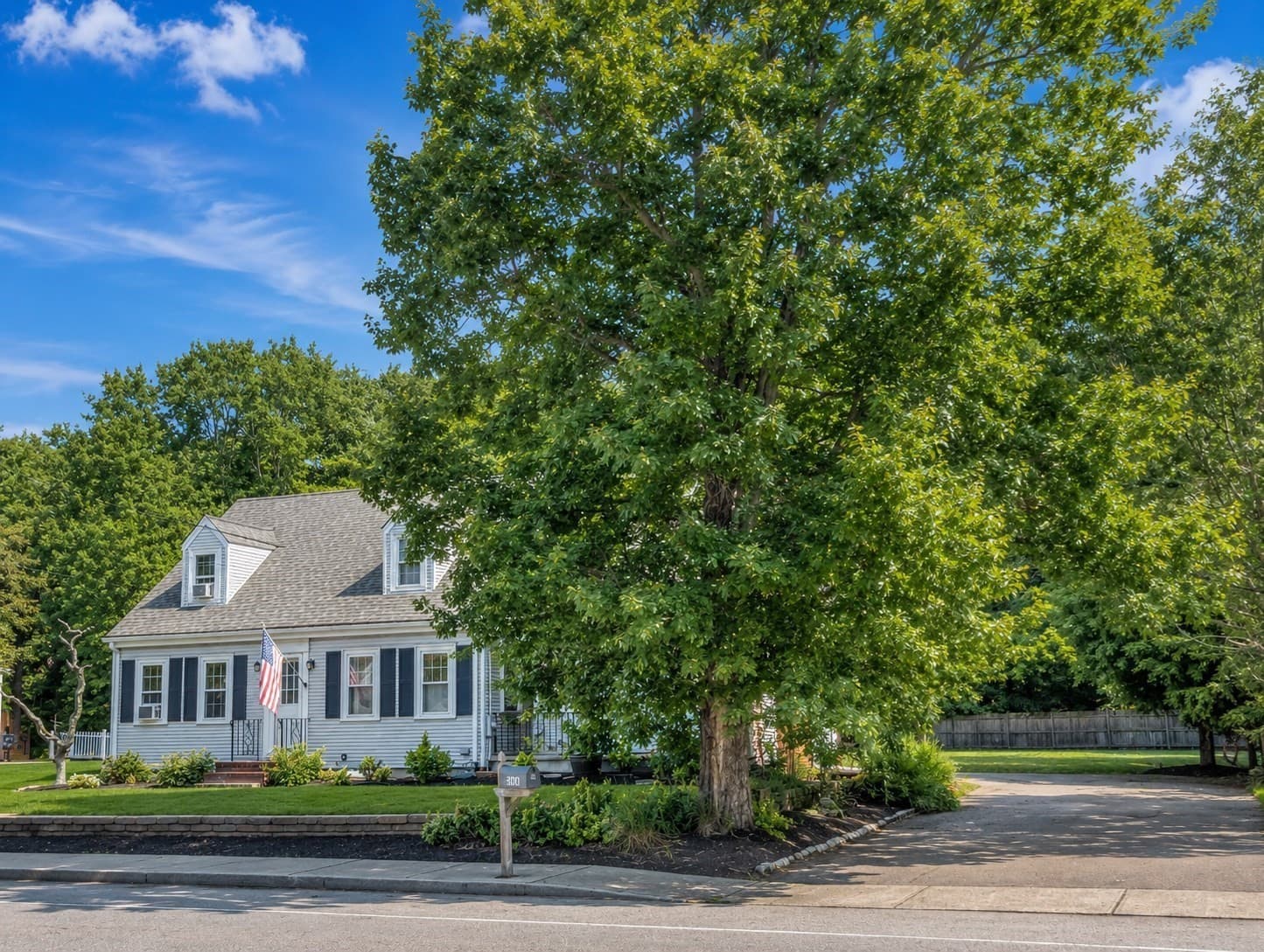 Single Family Residence at 300 Pratt Street, Mansfield MA 02048, photo 3 of 39