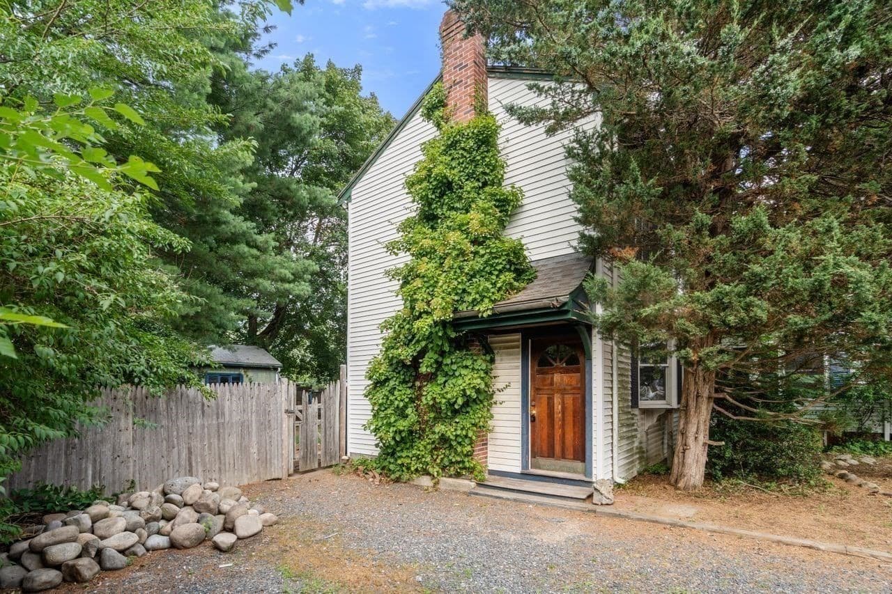 Single Family Residence at 10 Willard St, Wayland MA 01778, Wayland, photo 2 of 35