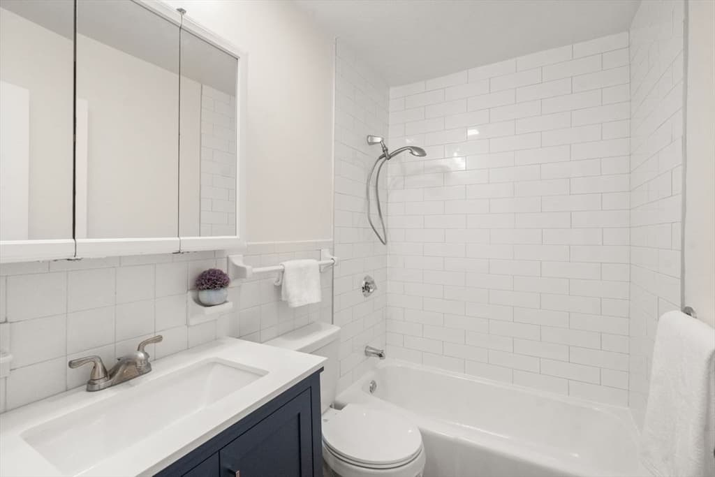 159 Bittersweet Ln # 123, Randolph MA 02368 photo 11