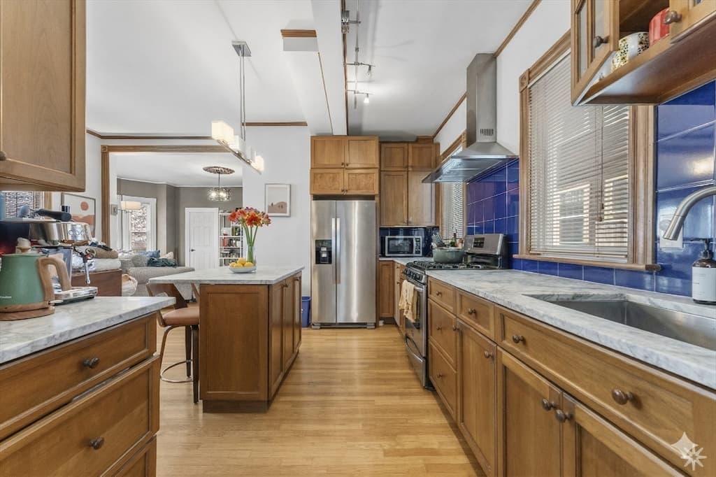 9 Dartmouth St, Somerville MA 02145 photo 11