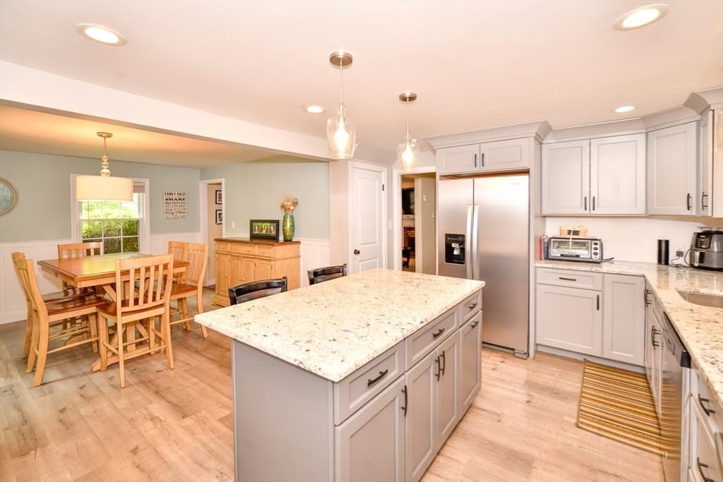 18 Louise Street, Canton MA 02021 photo 6