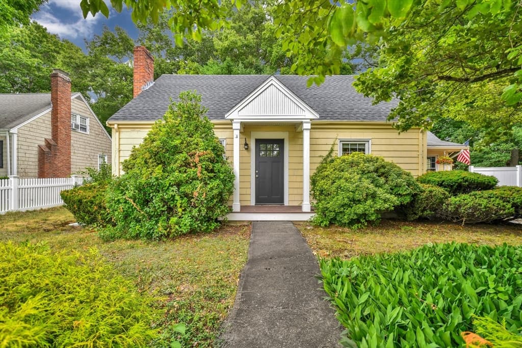 18 Louise Street, Canton MA 02021