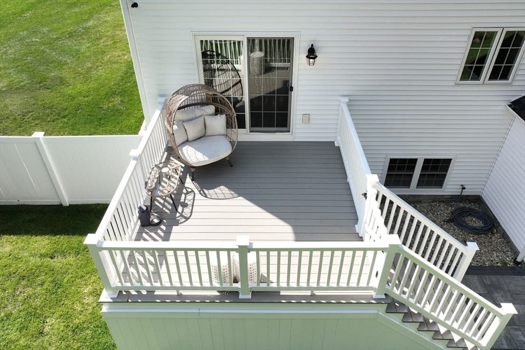 Single Family Residence at 102 West Pond Street, East Bridgewater MA 02333, East Bridgewater, photo 7 of 42