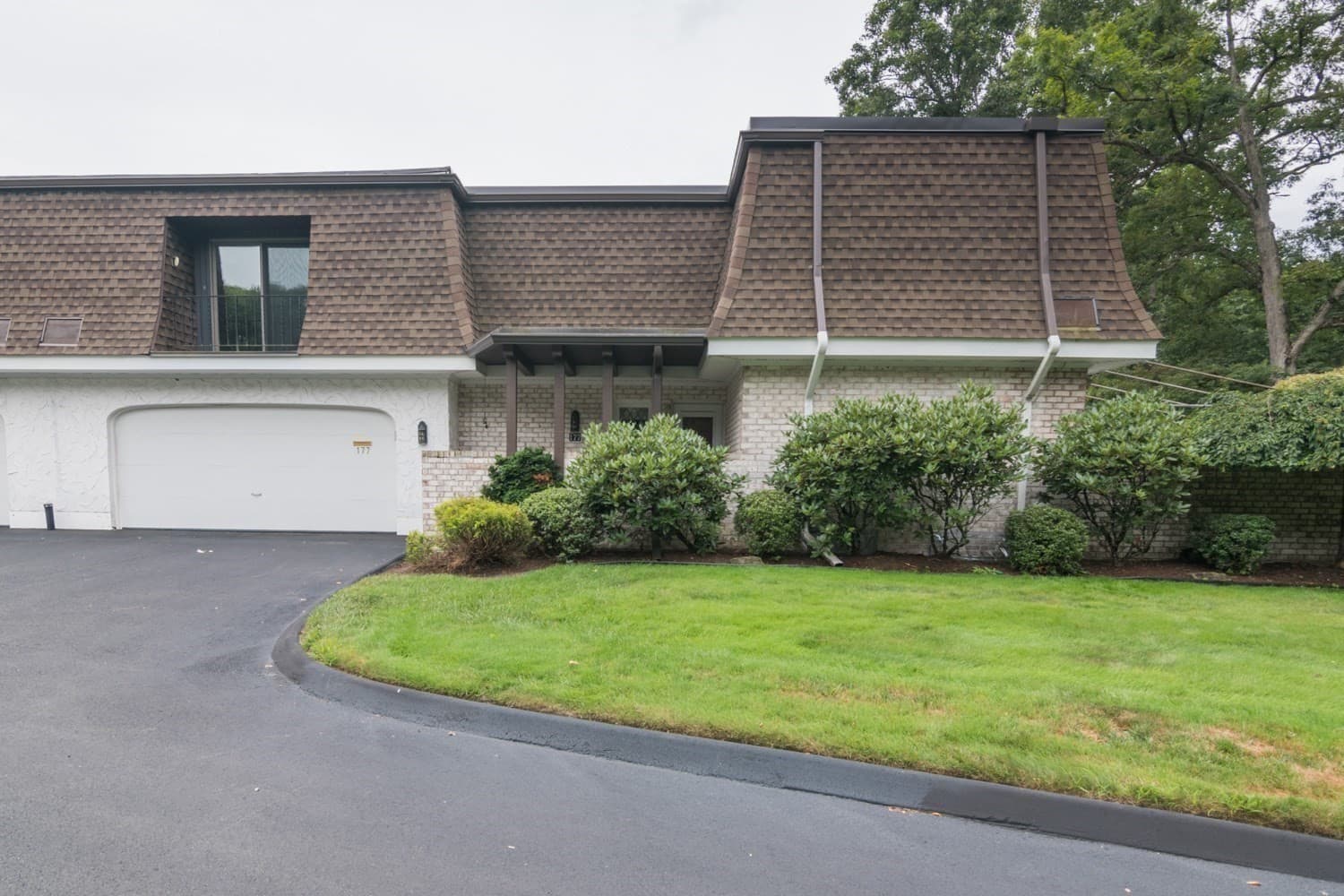 177 Porter Lake Dr # 177, Springfield MA 01106