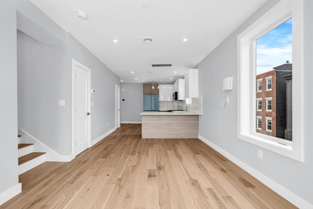 181 Maverick PH, Boston MA 02128 photo 4