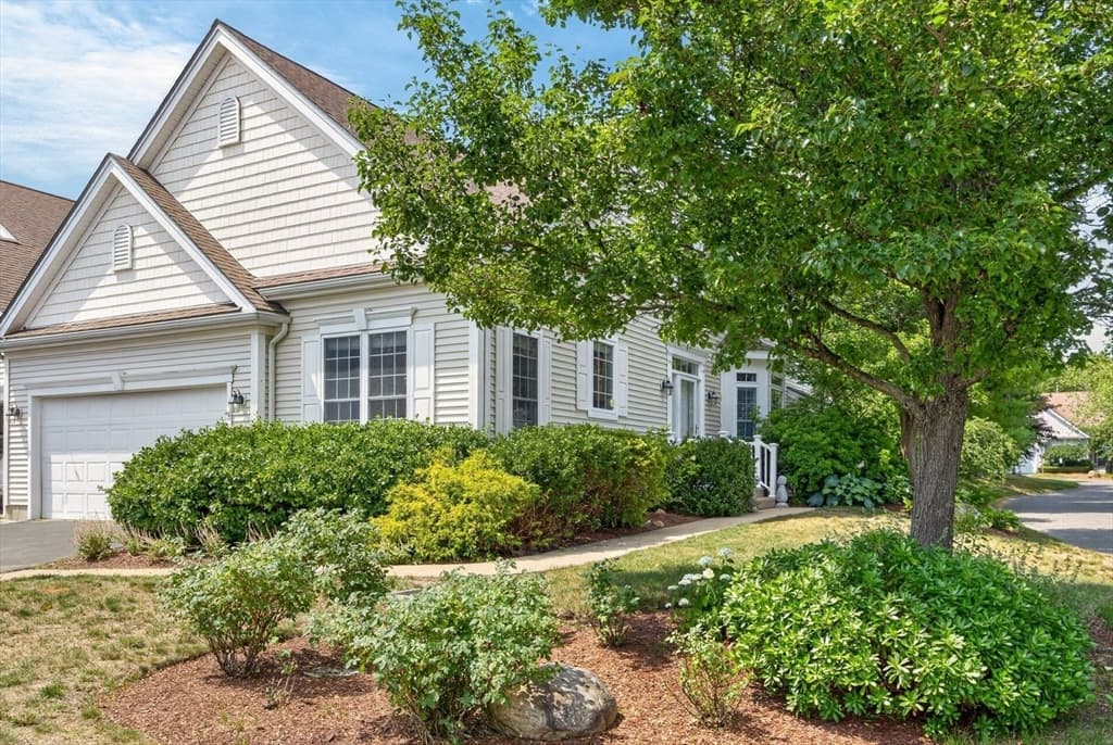 5 Highbank Trail, Plymouth MA 02360