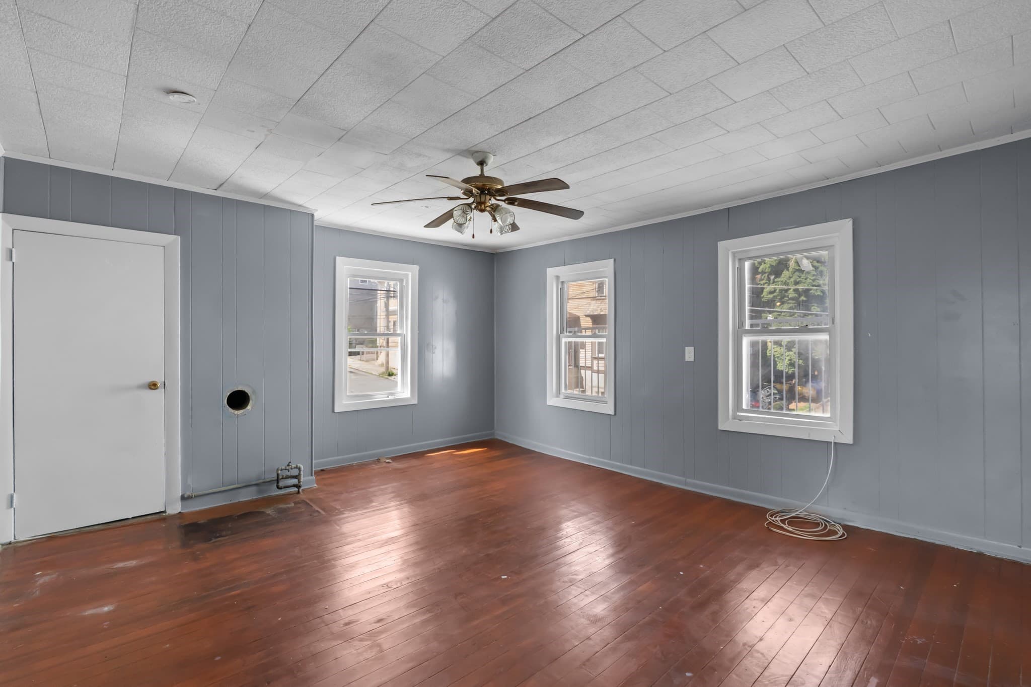 3 Family at 554 Third St, Fall River MA 02721, photo 13 of 26