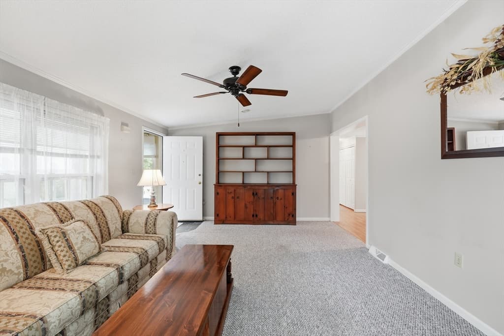 47 Washington St # 44, Auburn MA 01501 photo 6