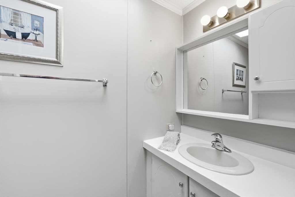 47 Washington St # 44, Auburn MA 01501 photo 17