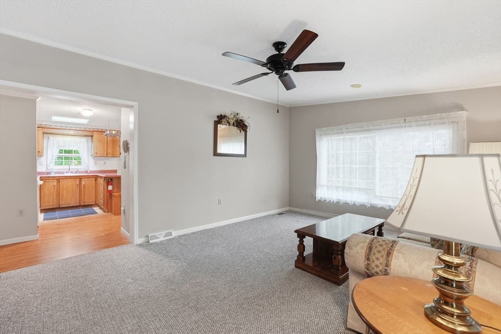 47 Washington St # 44, Auburn MA 01501 photo 8