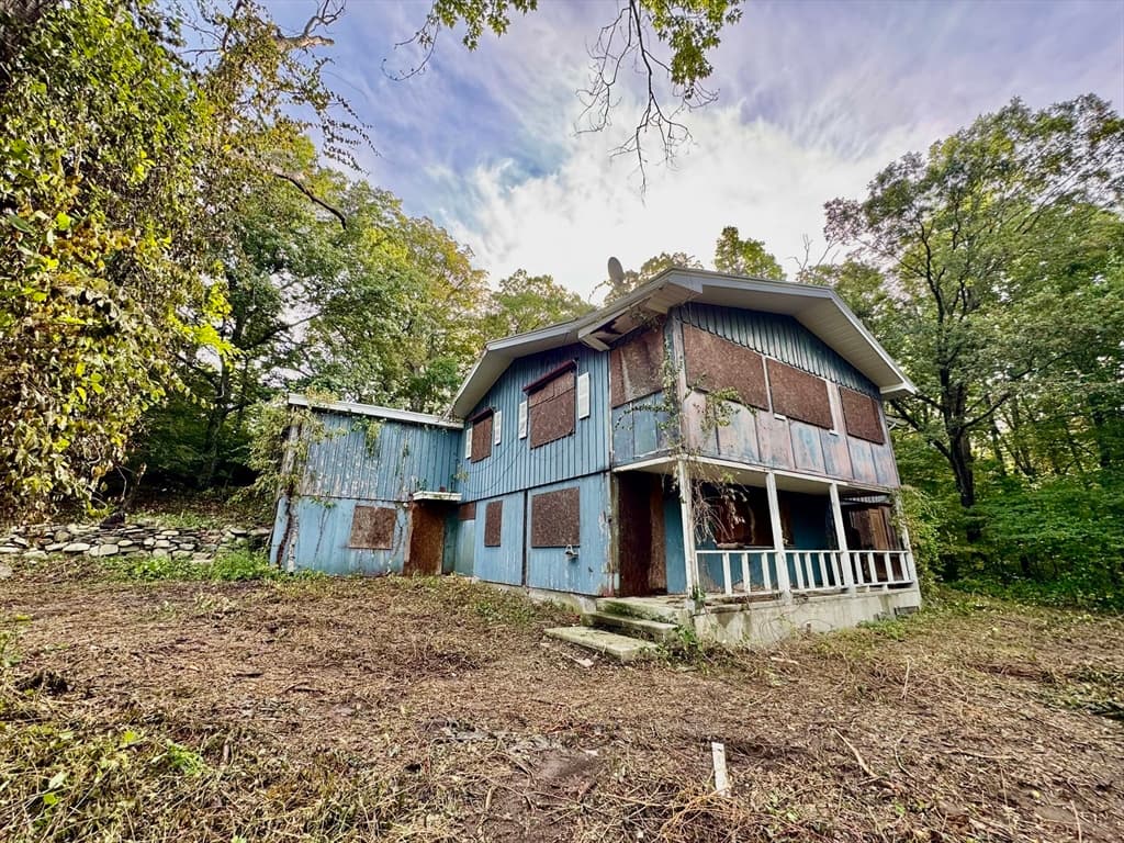 Single Family Residence at 28 Cherry St, Shrewsbury MA 01545, Shrewsbury, photo 4 of 9