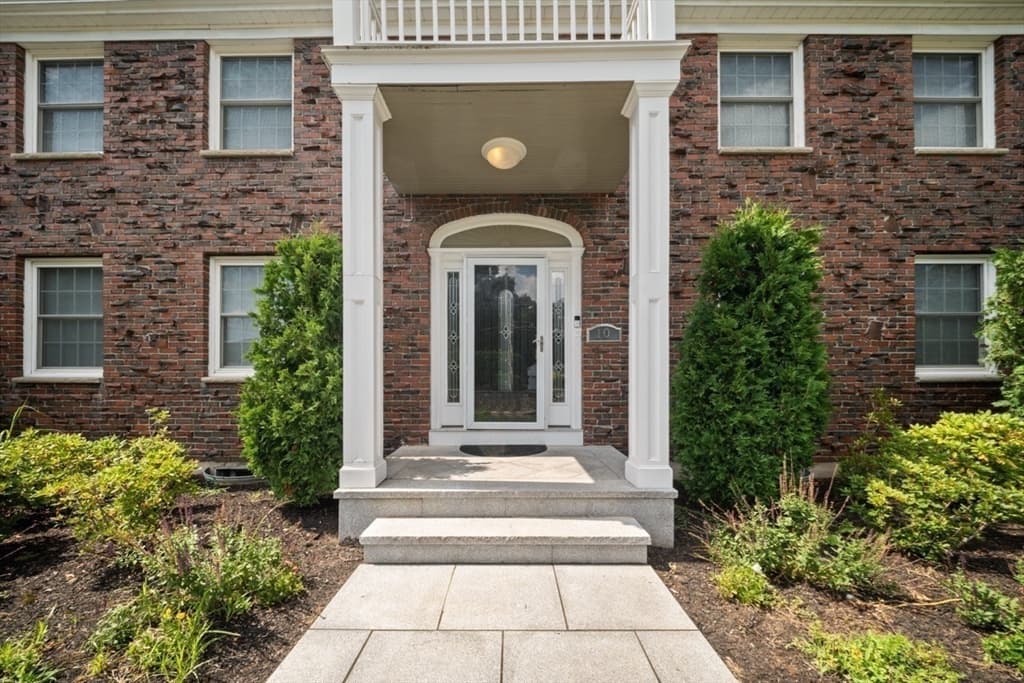 10 Juniper Hill Road, Waltham MA 02452 photo 2