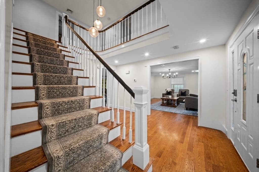 10 Juniper Hill Road, Waltham MA 02452 photo 3