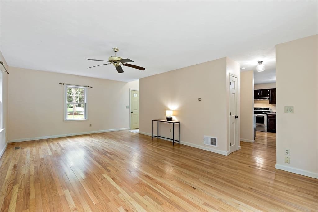185 Bournehurst Drive, Plymouth MA 02360 photo 12
