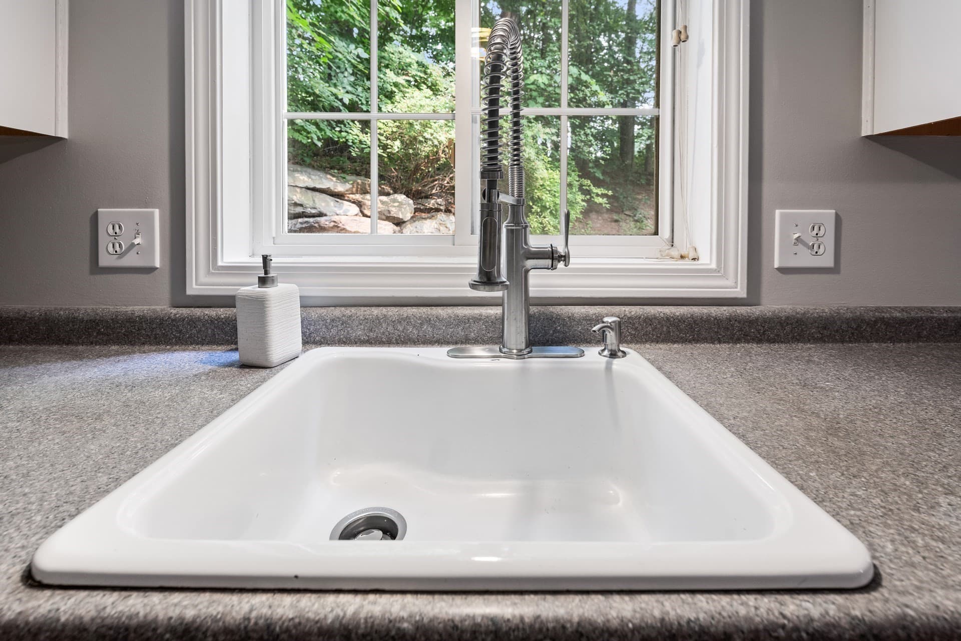 Condominium at 36 Georgetown Drive, Nashua NH 03062, Nashua, photo 12 of 36