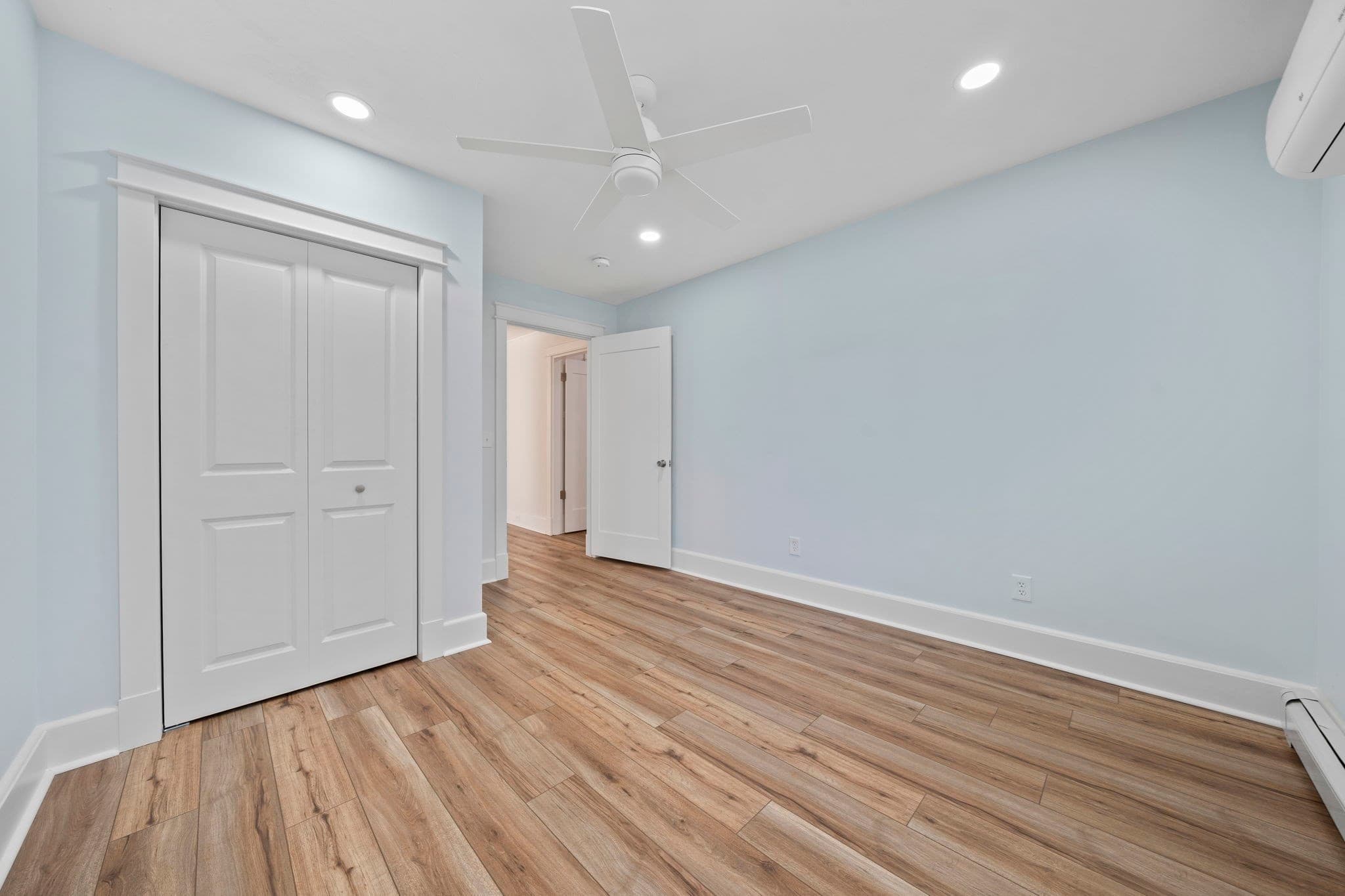 4 Family at 218 South Ave, Whitman MA 02382, photo 23 of 40