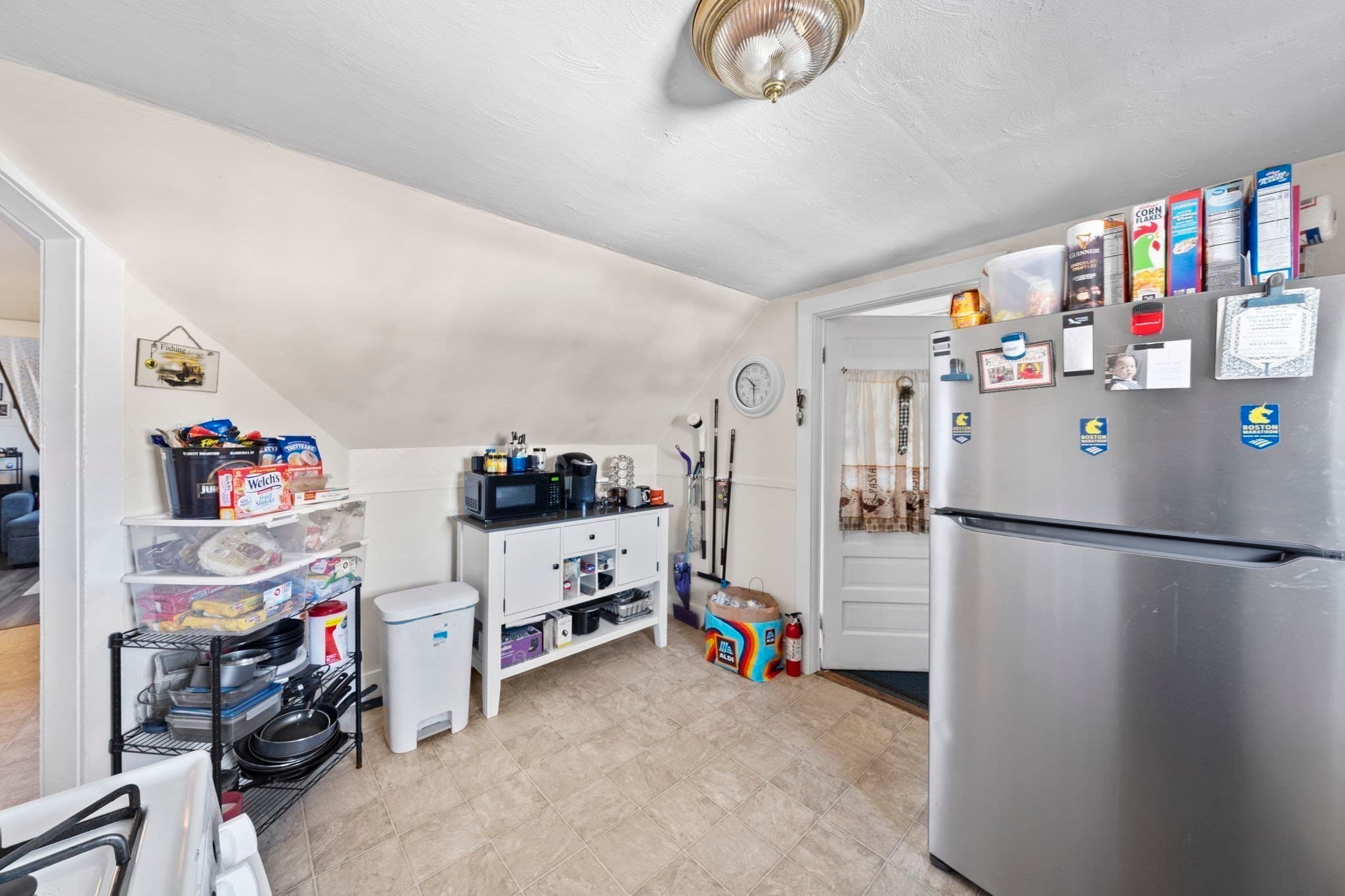 4 Family at 218 South Ave, Whitman MA 02382, photo 26 of 40