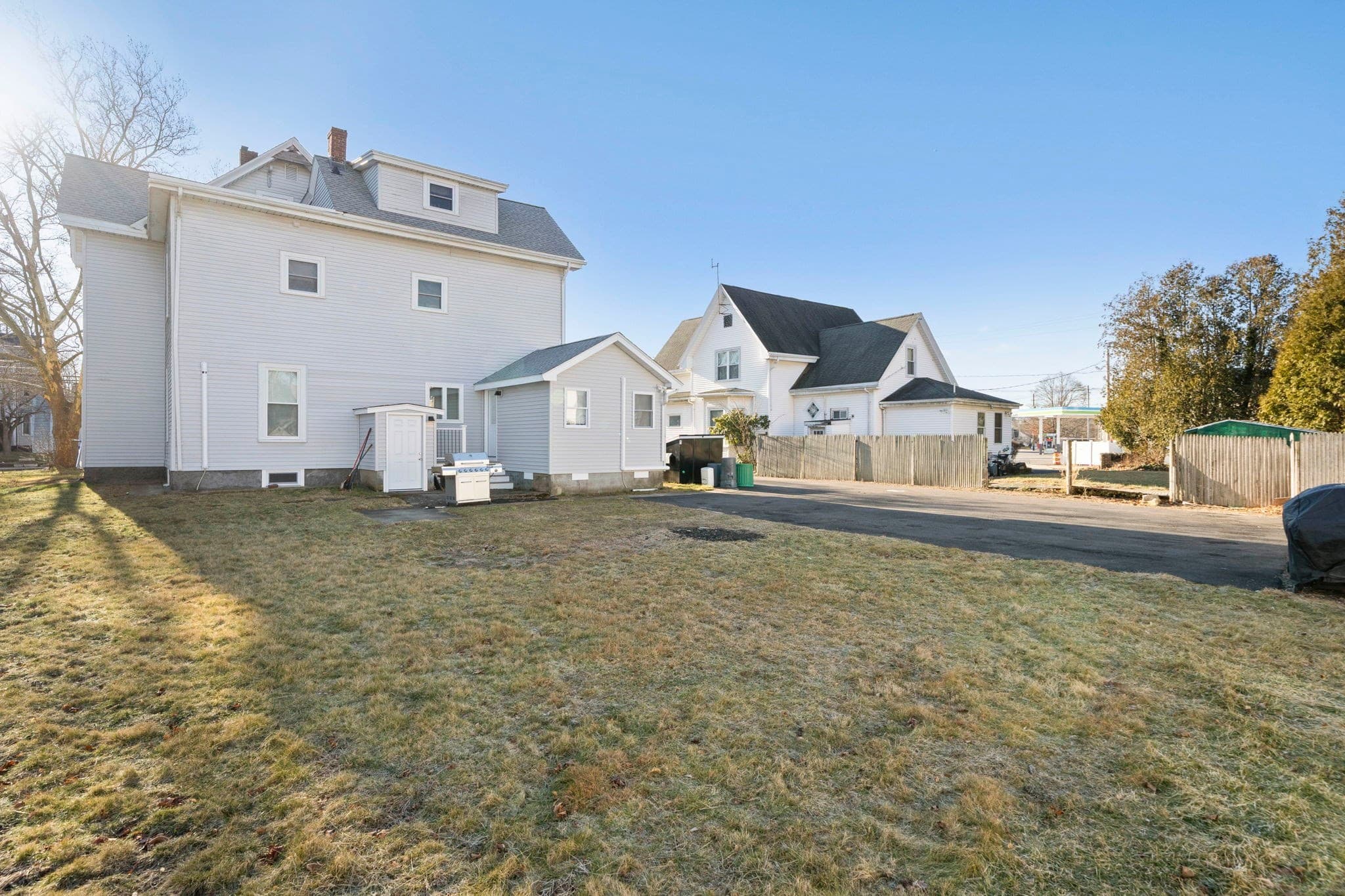 4 Family at 218 South Ave, Whitman MA 02382, photo 5 of 40
