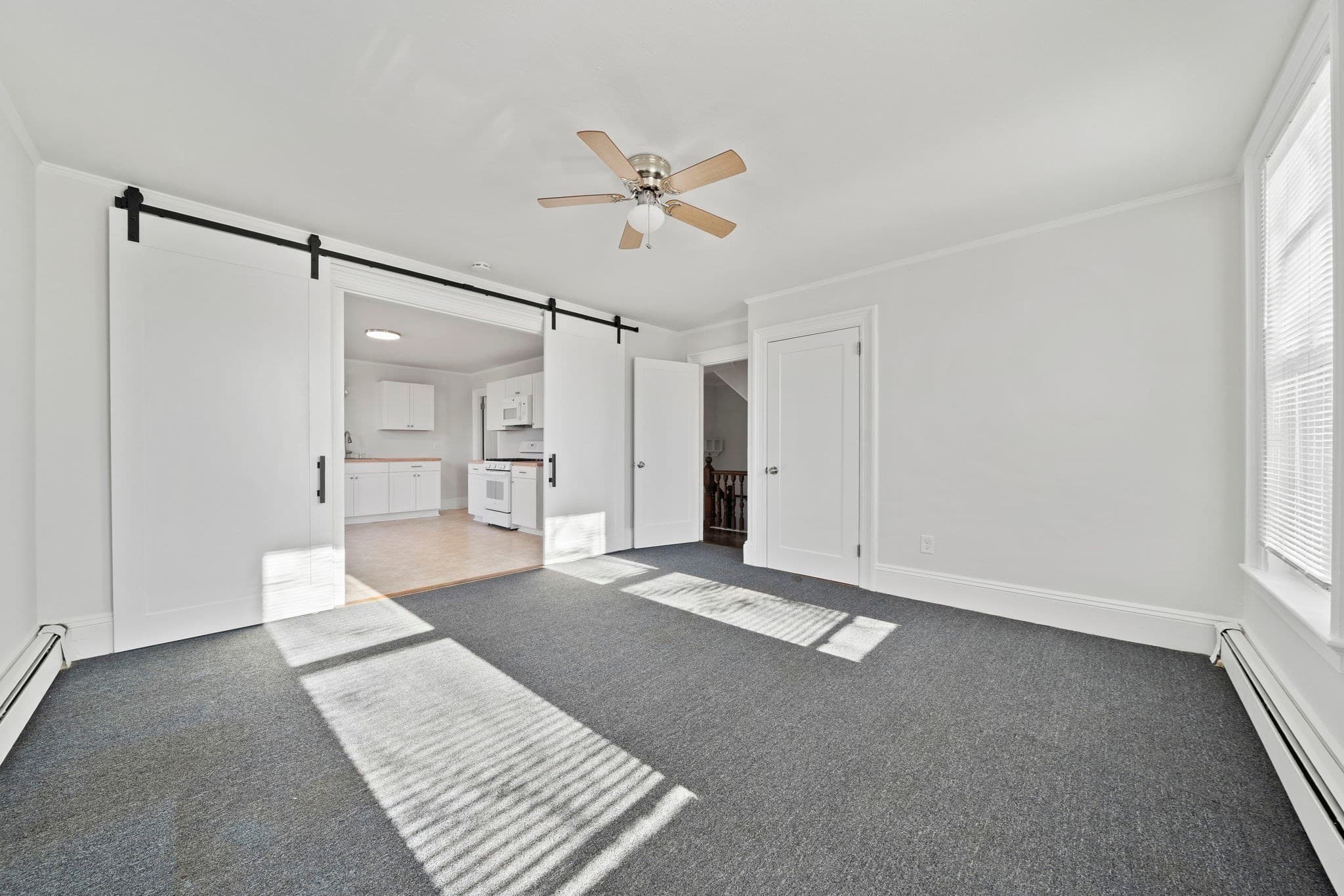4 Family at 218 South Ave, Whitman MA 02382, photo 34 of 40