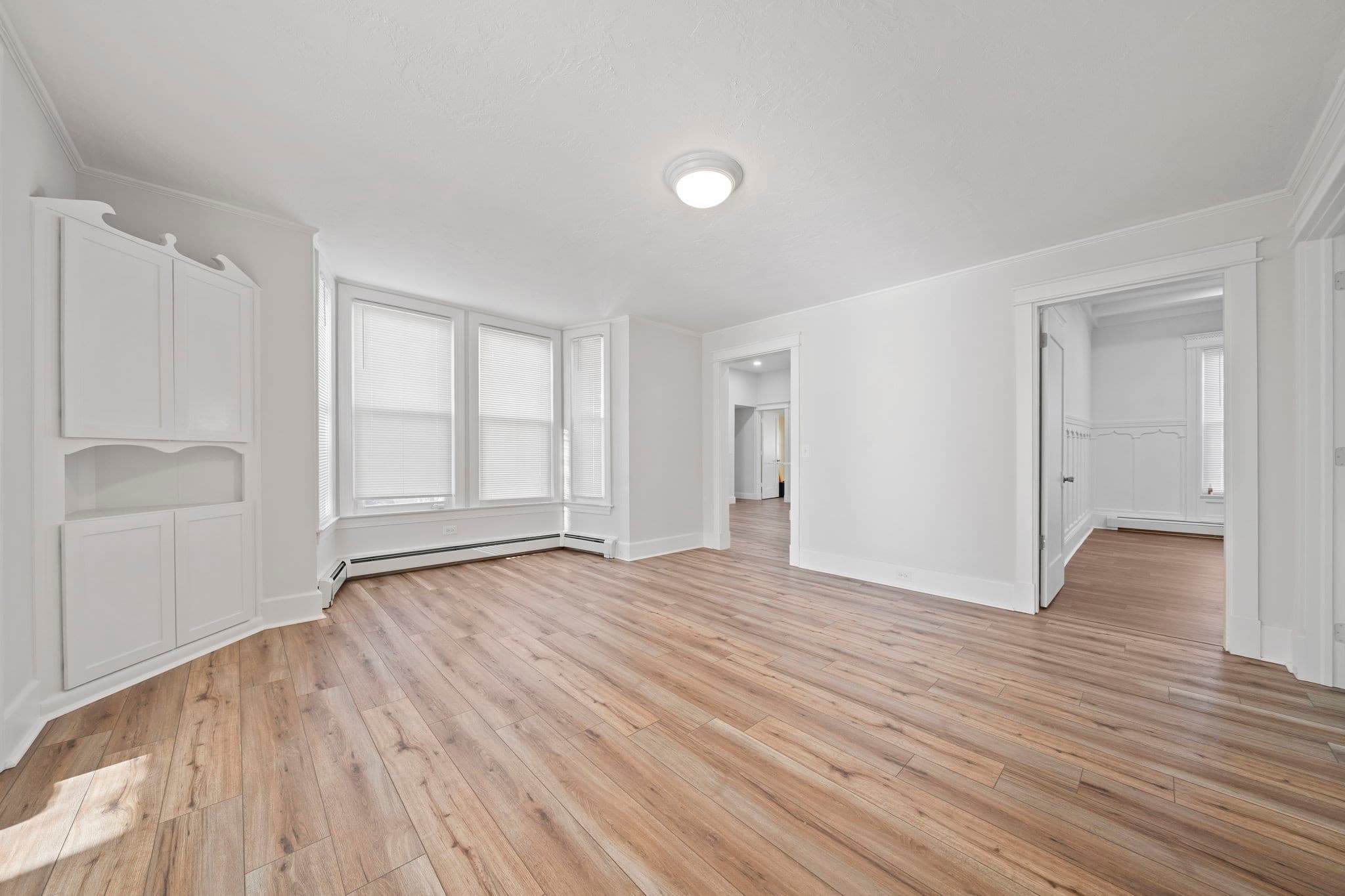 4 Family at 218 South Ave, Whitman MA 02382, photo 10 of 40