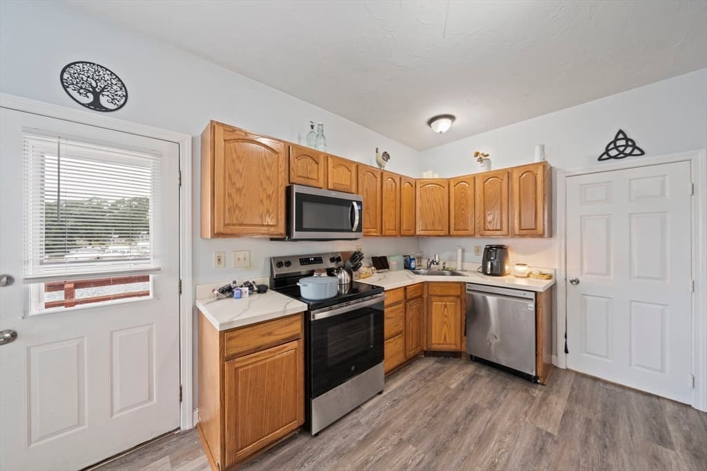 202 Commercial St, Weymouth MA 02188 photo 5
