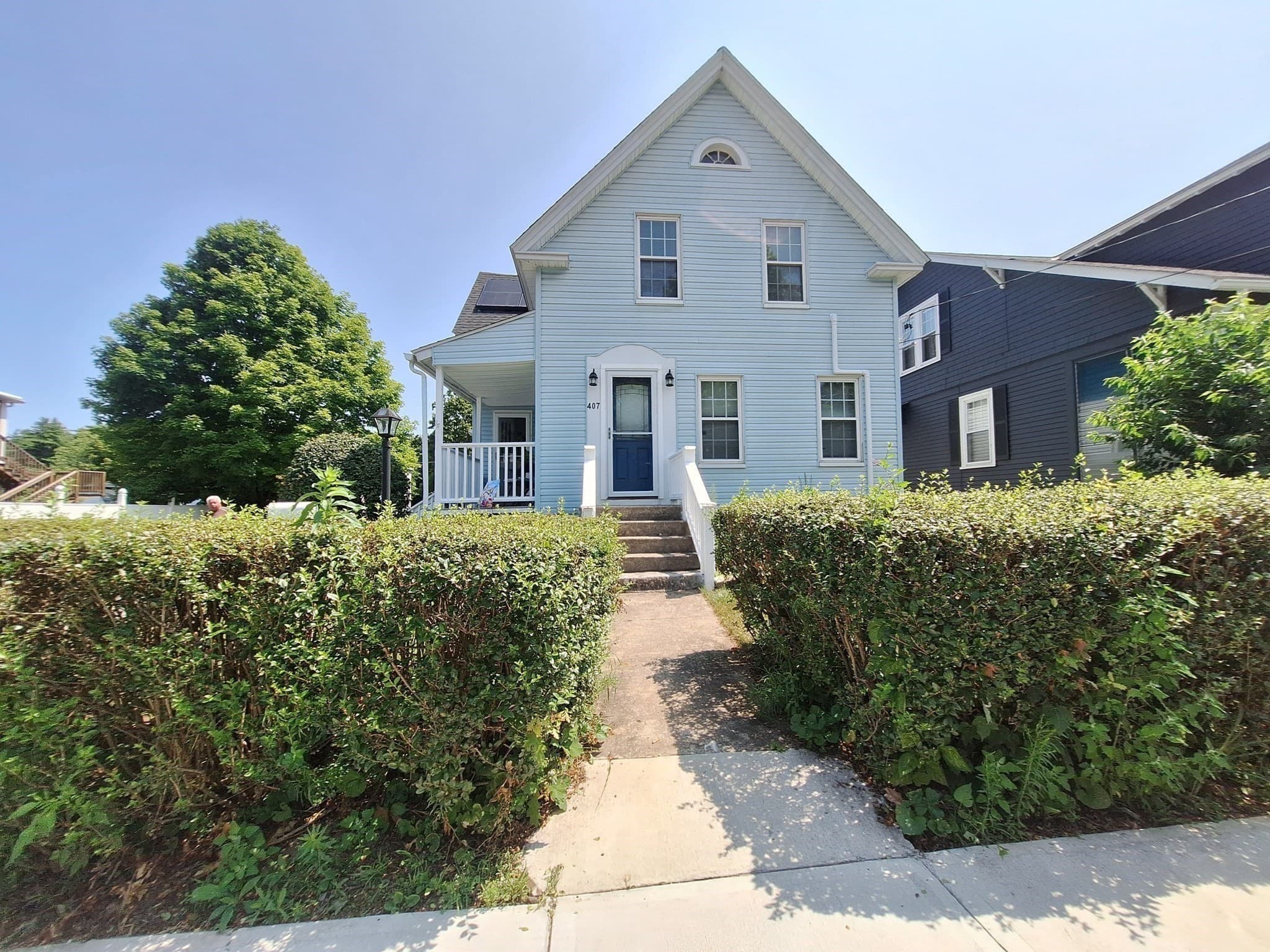 Single Family Residence at 407 Clarendon St, Fitchburg MA 01420, Fitchburg, photo 2 of 28