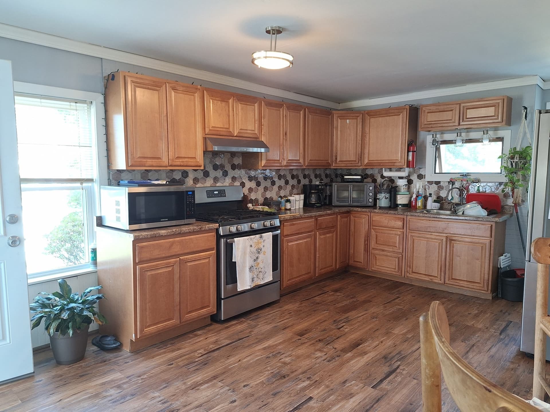 Single Family Residence at 407 Clarendon St, Fitchburg MA 01420, photo 13 of 28