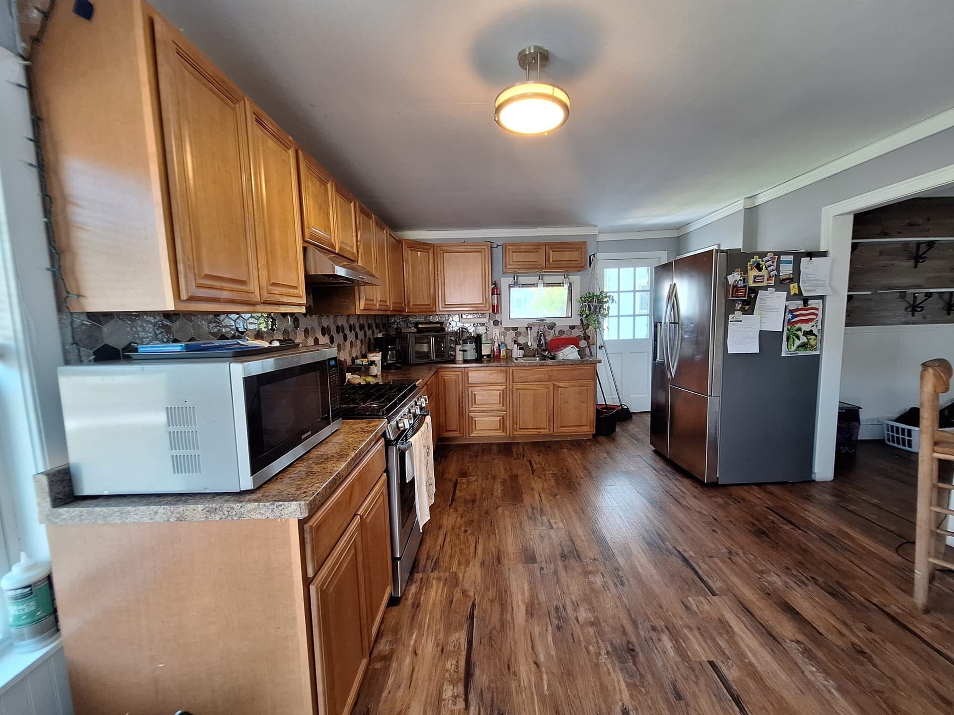 Single Family Residence at 407 Clarendon St, Fitchburg MA 01420, photo 12 of 28