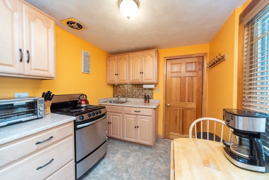 28 Highland St, Southborough MA 01772 photo 15