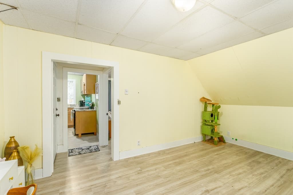 124 Belmont St, Worcester MA 01605 photo 10