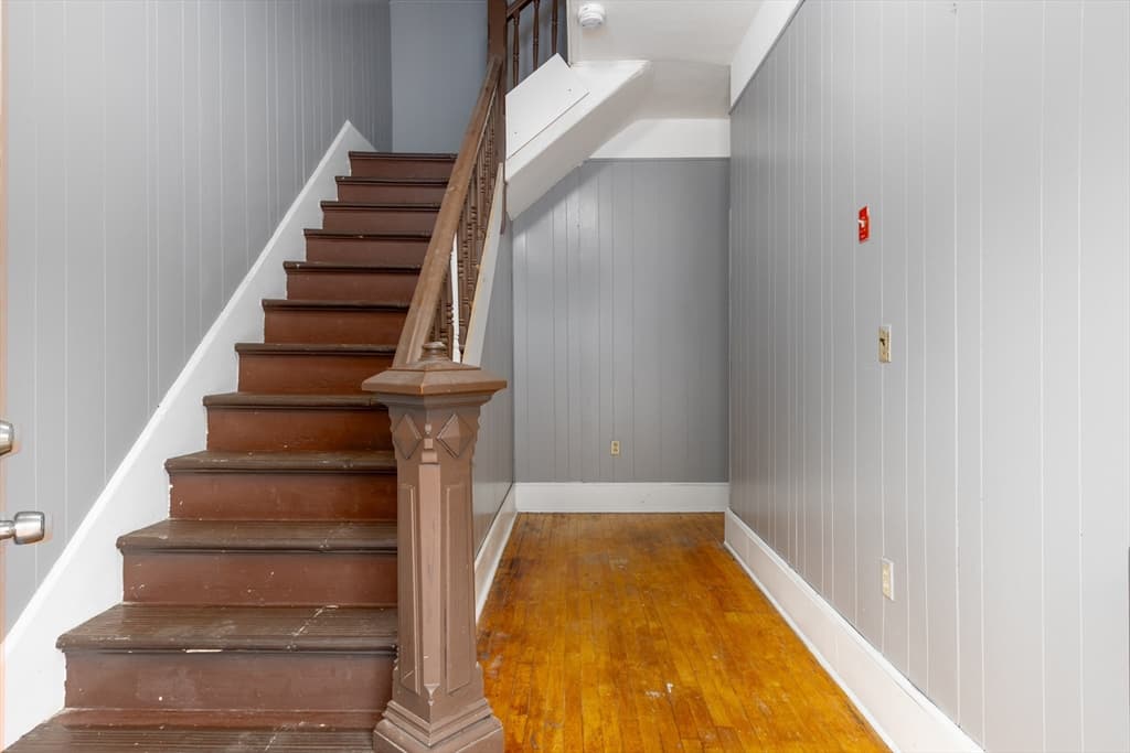 124 Belmont St, Worcester MA 01605 photo 11