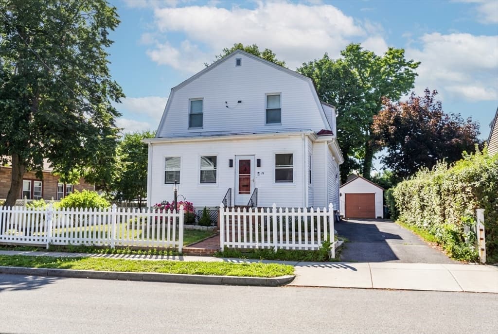 78 Arnold St, Quincy MA 02169