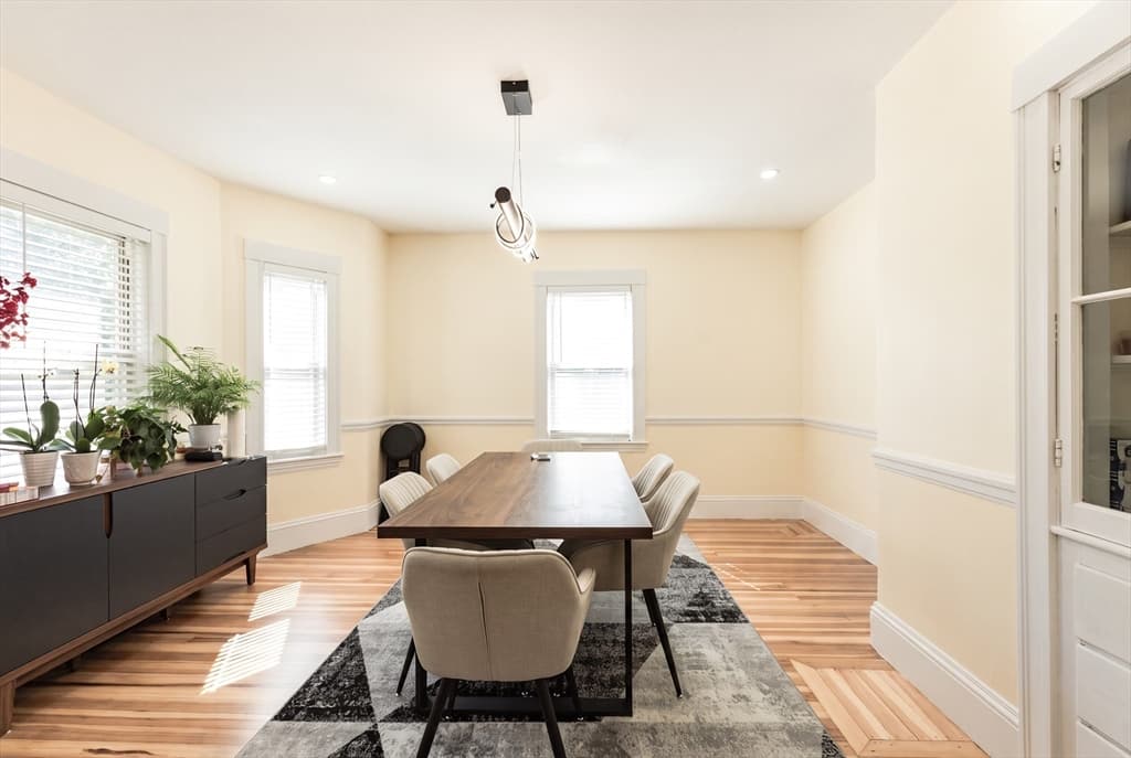 78 Arnold St, Quincy MA 02169 photo 5