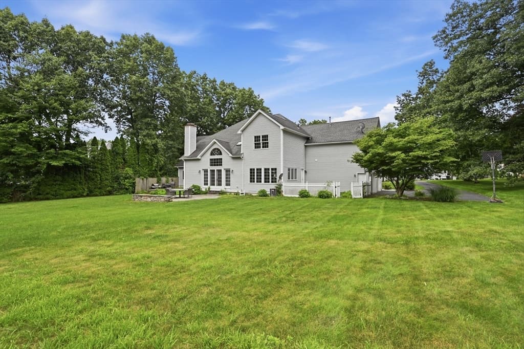 20 Raymond Cir, Westfield MA 01085 photo 39
