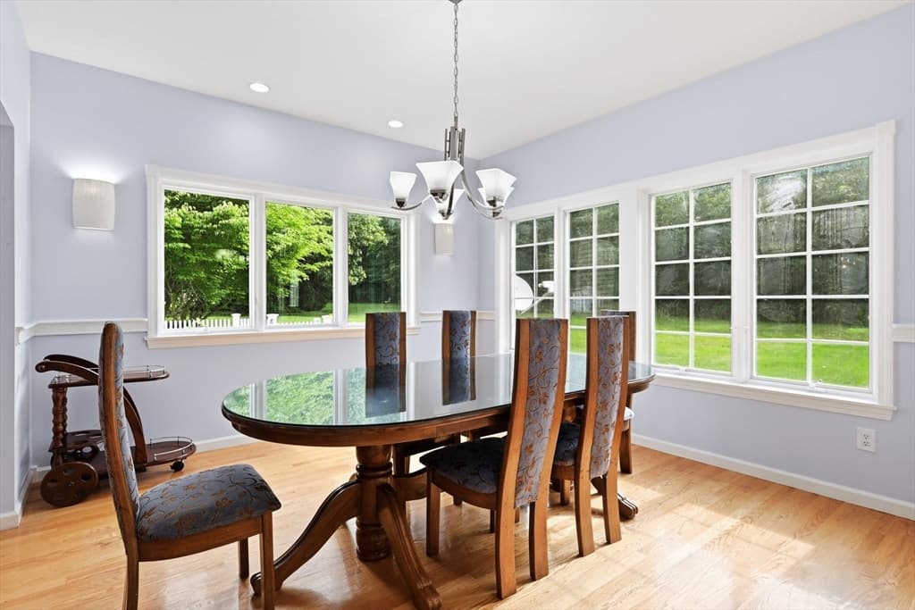 20 Raymond Cir, Westfield MA 01085 photo 8