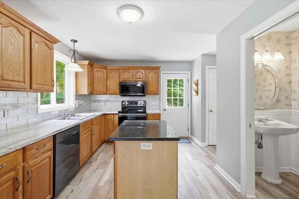 8 Rebecca Rd, Freetown MA 02702 photo 11
