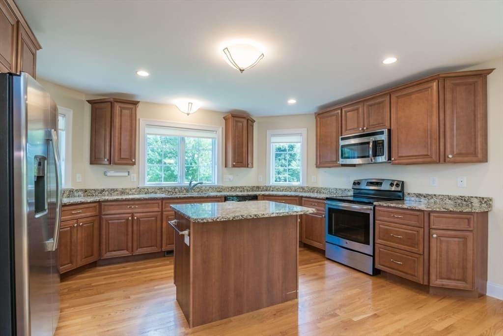 20 Bridge Rd # 33, Northampton MA 01062 photo 11