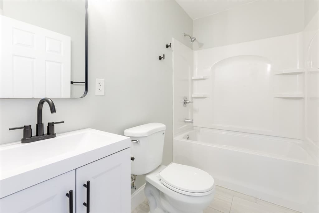 22 Lakeside Ave, Webster MA 01570 photo 9
