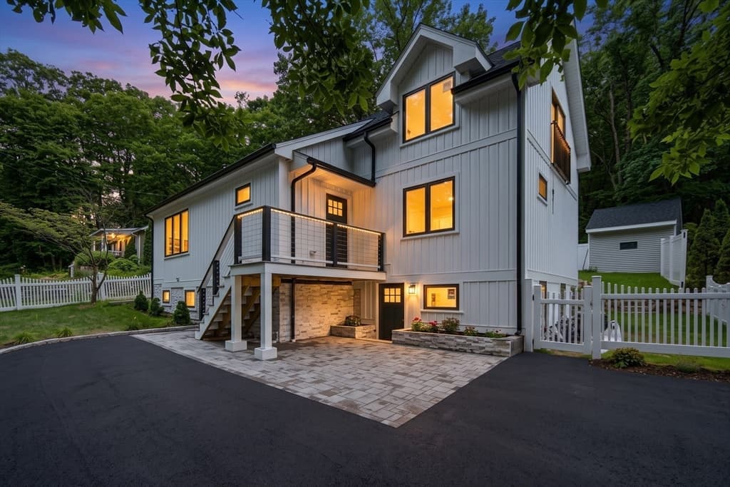 6 Amherst Rd, Hopkinton MA 01748
